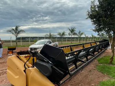 Plataforma New Holland, Draper 35 pés, Ano 2013 — foto do anúncio