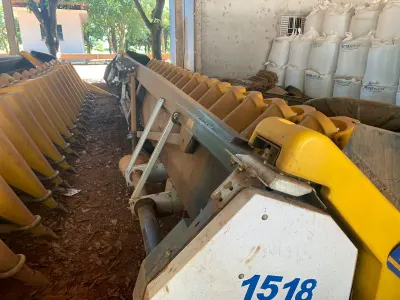 Plataforma New Holland, 18X50, Ano 2021/22 — foto do anúncio