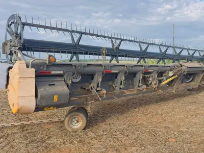 Plataforma de corte Valtra, draper 40 pés, Ano 2017/18 — foto do anúncio