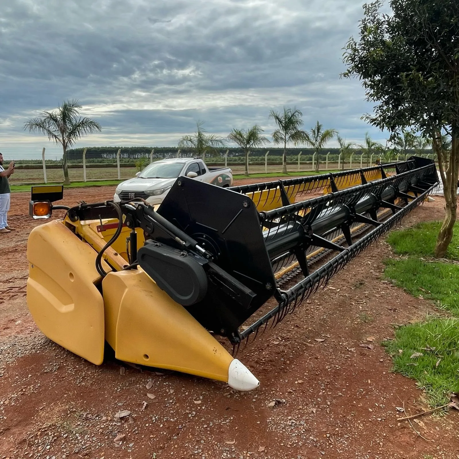 Plataforma New Holland, Draper 35 pés, Ano 2013, foto principal do anúncio