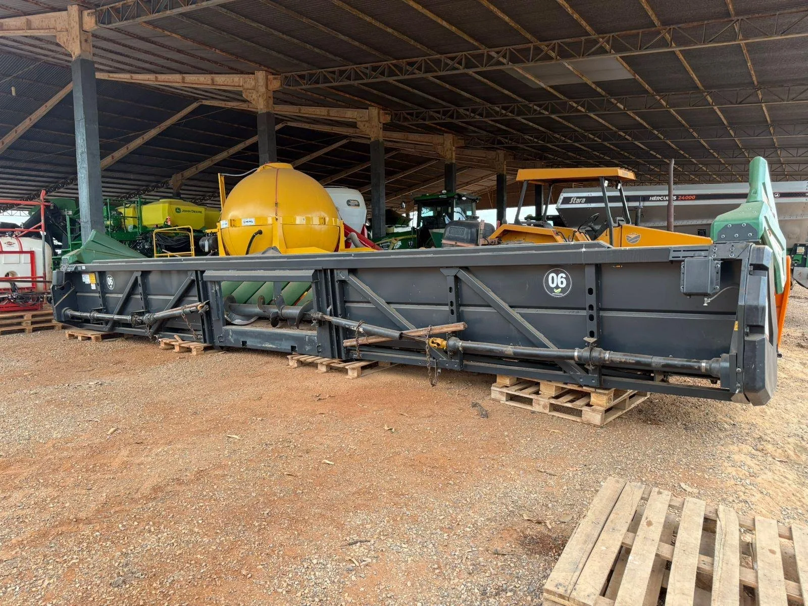 Plataforma de Milho, Stara, 20X50, Ano 2022, foto principal do anúncio