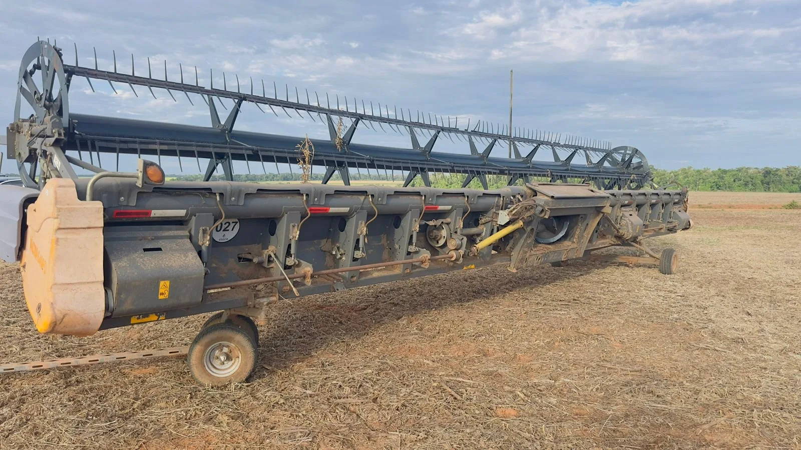 Plataforma de corte Valtra, draper 40 pés, Ano 2017/18, foto principal do anúncio